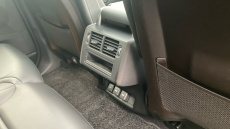 Land Rover Discovery 3.0 D300 Dynamic SE 5dr Auto Diesel Station Wagon